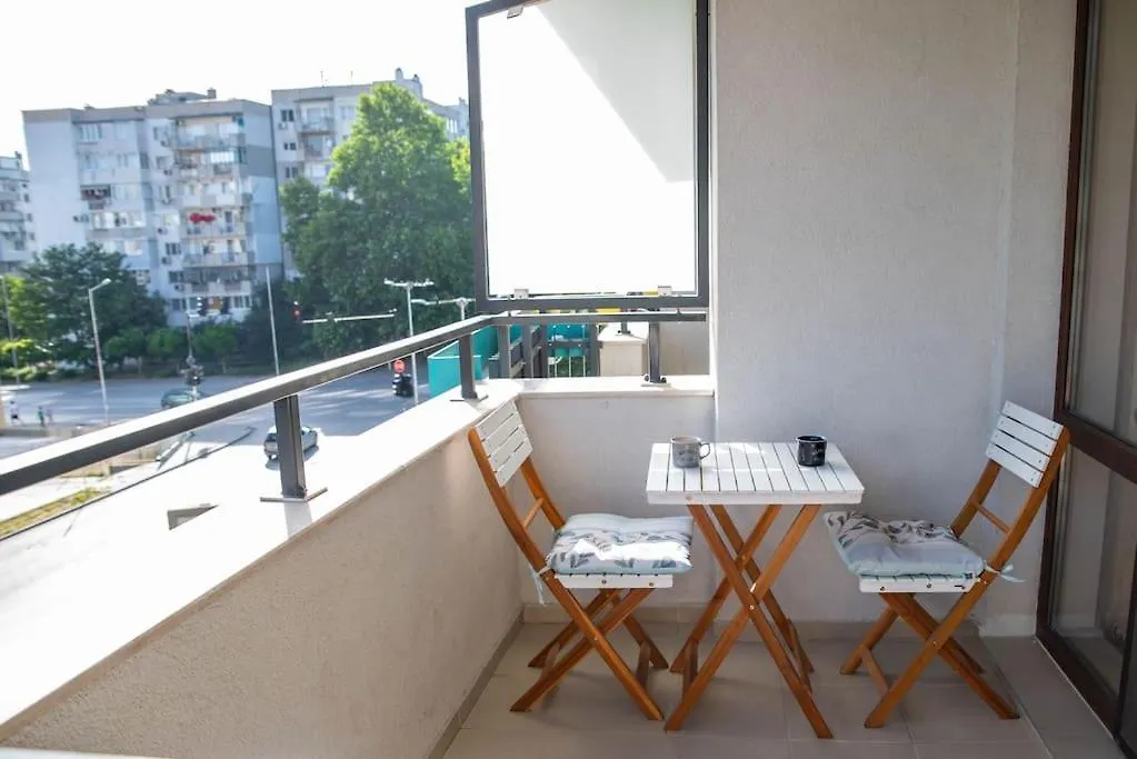 Lovely One Bedroom Apаrtment In Varna