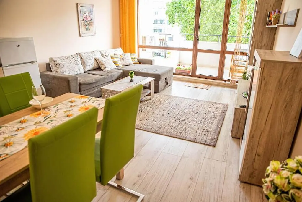 Lovely One Bedroom Apаrtment In Varna Apartment